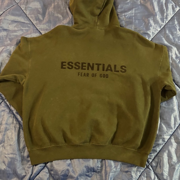 Essentials Hoodie Black colour with dust bag - Picture 3 of 8